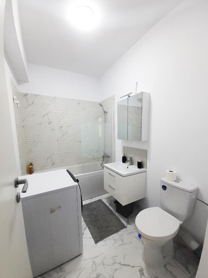 Апартаменты White Flat Бухарест Экстерьер фото